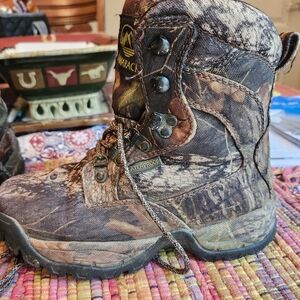 Tamarack waterproof camouflage boots size 4